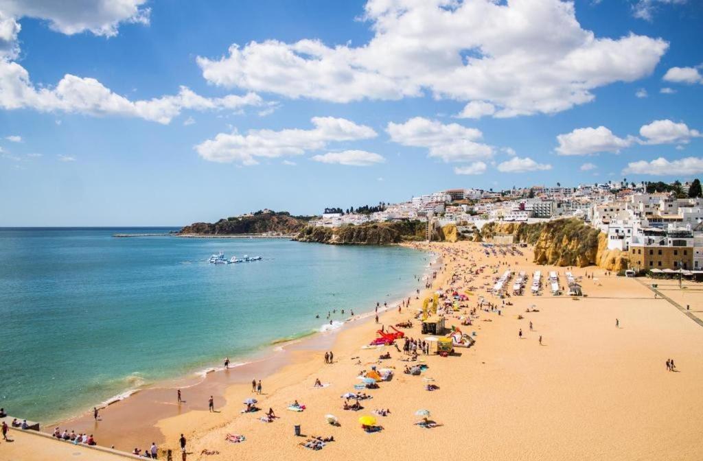 In Old Town - 5 Min Walking To The Apartment Albufeira