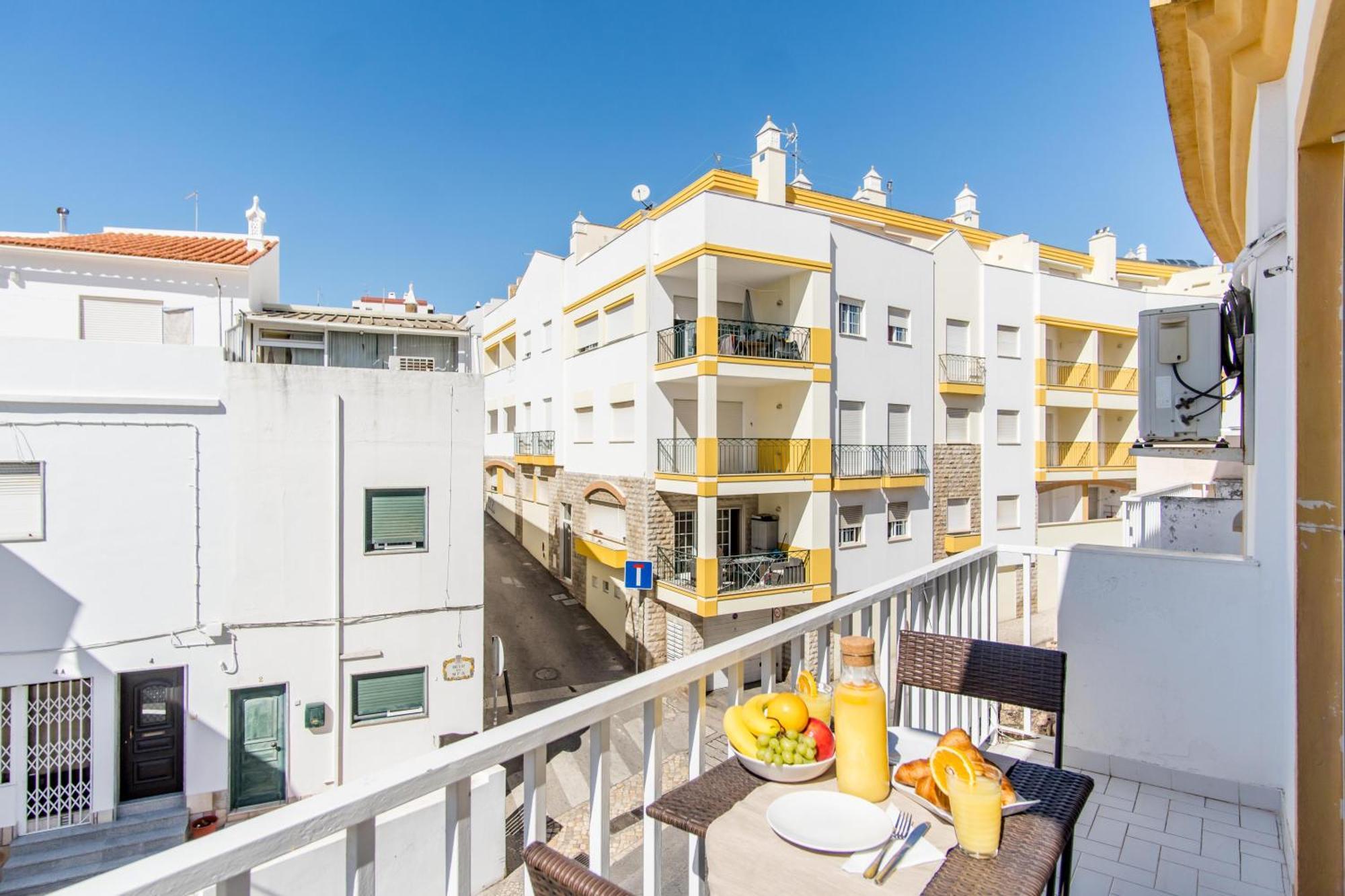 Apartment In Old Town - 5 Min Walking To The